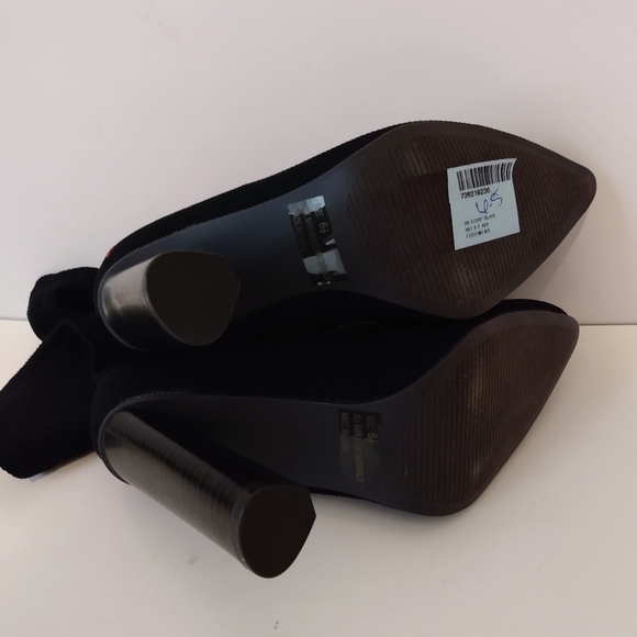 Qupid Black Fabric Red Embroidered Floral 4 1/4" Chunky Heel Sock Boots sz 6.5 - Picture 9 of 10